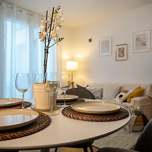 Maison Blanche: Elegante Con Parcheggio Privato Appartamento
